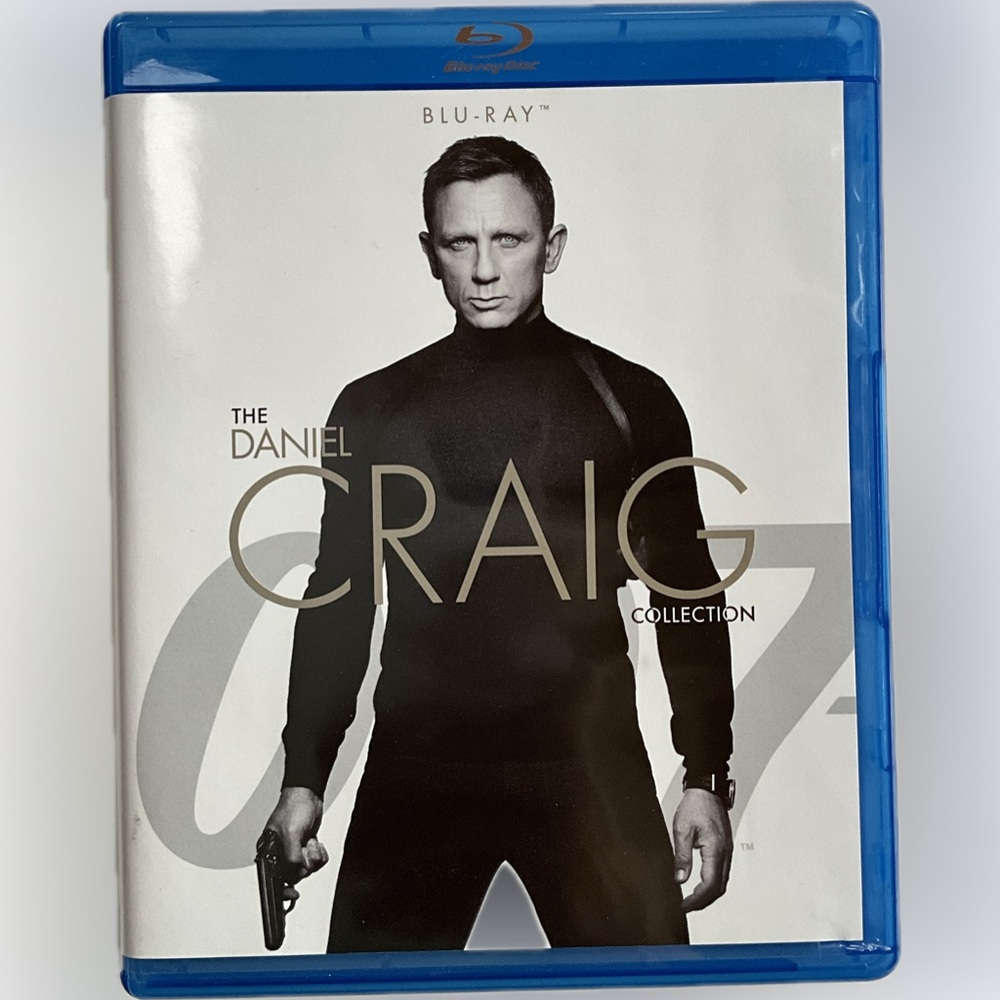 Blu Ray: James Bond 007
Daniel Craig collection - includes 4 Blu Rays